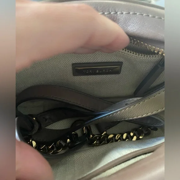 Tory Burch Brown Taupe Kira Quilted Chevron Crossbody Camera Bag w/ Gold Details - Picture 7 of 7